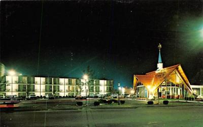 Howard Johnson's Motor Lodge Hyannis, Massachusetts Postcard