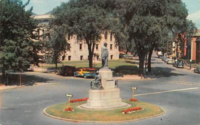 Soldiers' Monument & Common Lynn, Massachusetts Postcard